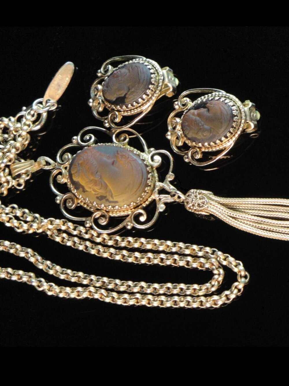 Vintage Whiting & Davis Signed CAMEO Necklace Clip Earrings